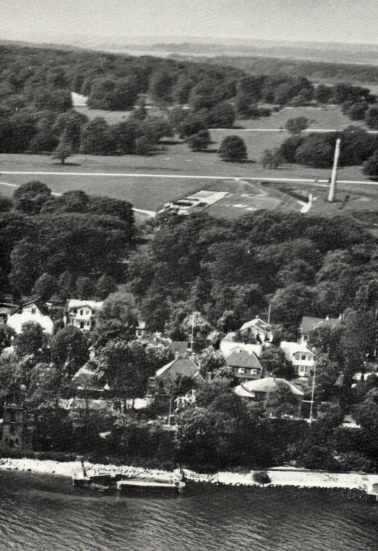 Kystfortet Taarbækfort, Luftfoto fra Øresund med observationstårnet 1935 - A. N. Hvidt.